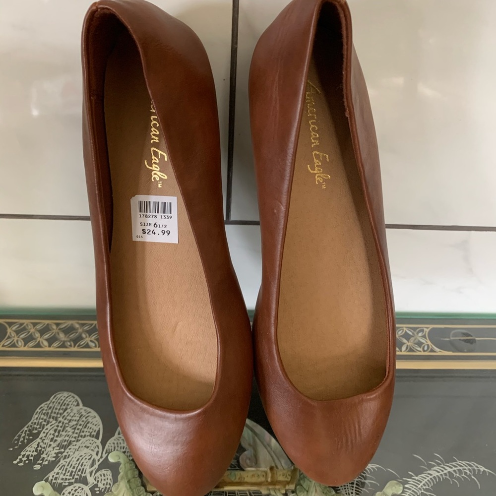 American Eagle Brown Ballet Flats 🥿(1)